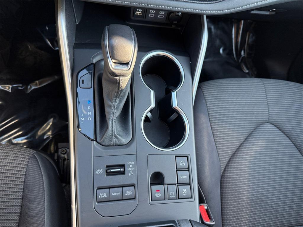 used 2024 Toyota Highlander car, priced at $36,000