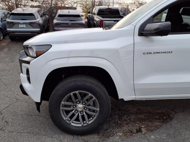 new 2024 Chevrolet Colorado car, priced at $30,511