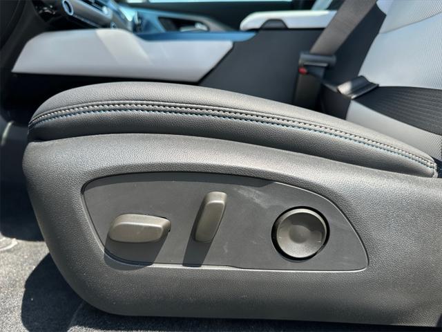 new 2025 Chevrolet Equinox EV car, priced at $37,090