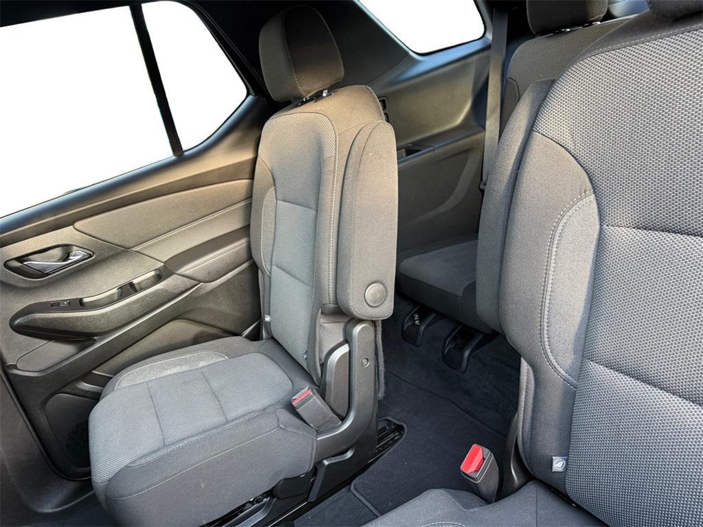 used 2023 Chevrolet Traverse car, priced at $29,000