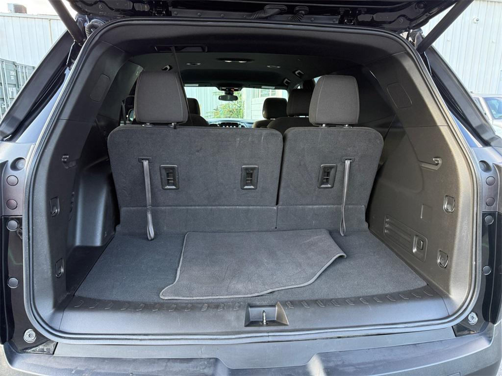 used 2023 Chevrolet Traverse car, priced at $29,000