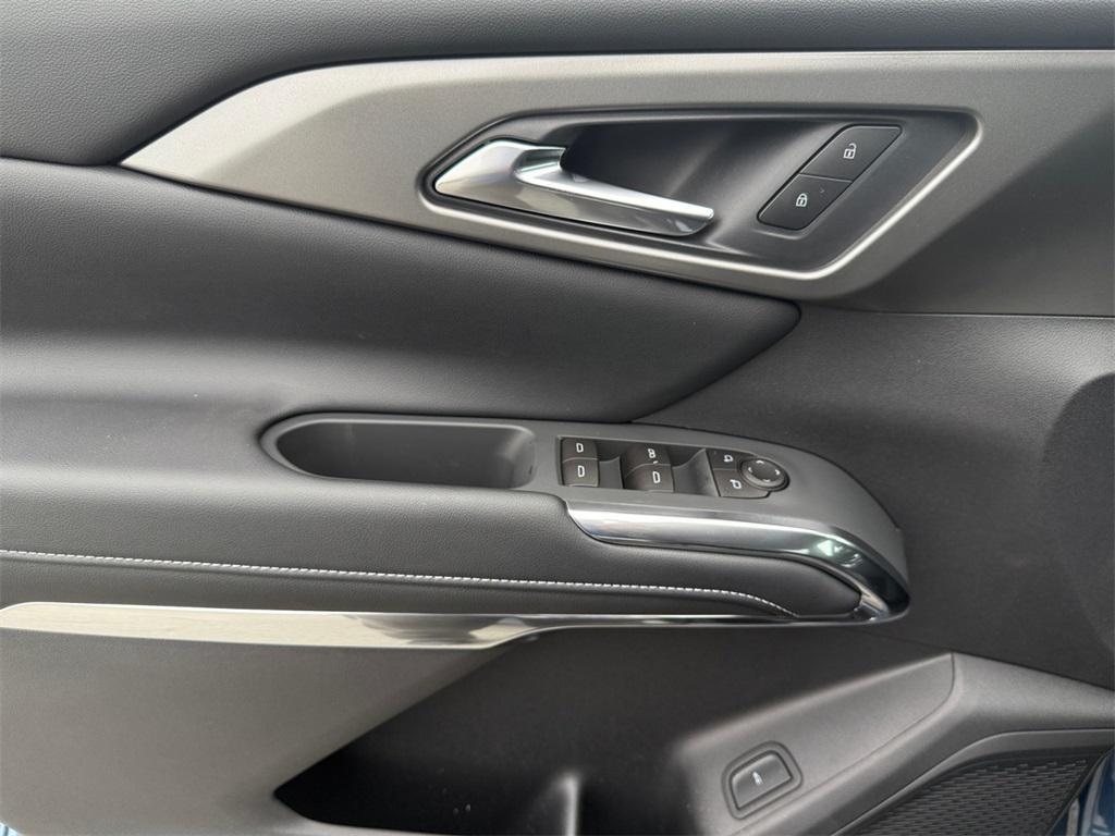 new 2026 Chevrolet Traverse car, priced at $42,163