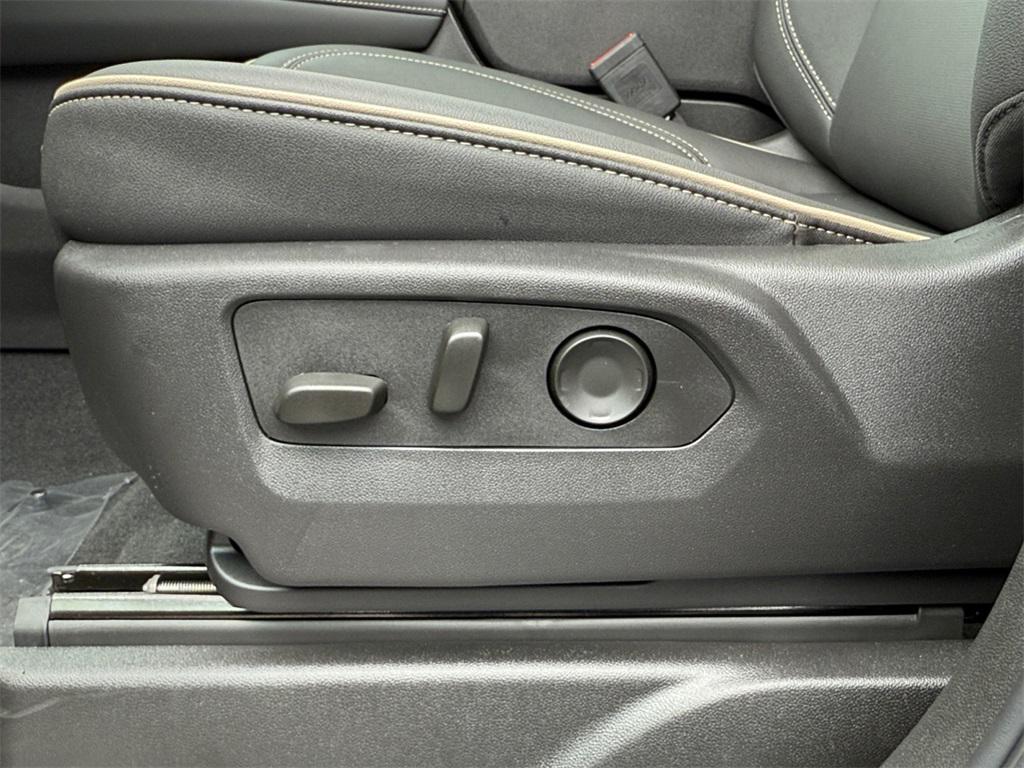 new 2025 Chevrolet Suburban car, priced at $75,609