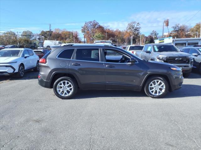 used 2015 Jeep Cherokee car, priced at $9,500