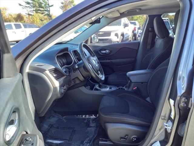 used 2015 Jeep Cherokee car, priced at $9,500