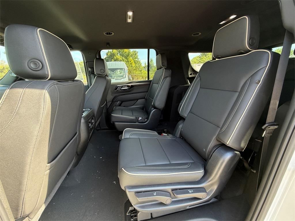 new 2025 Chevrolet Suburban car, priced at $72,365