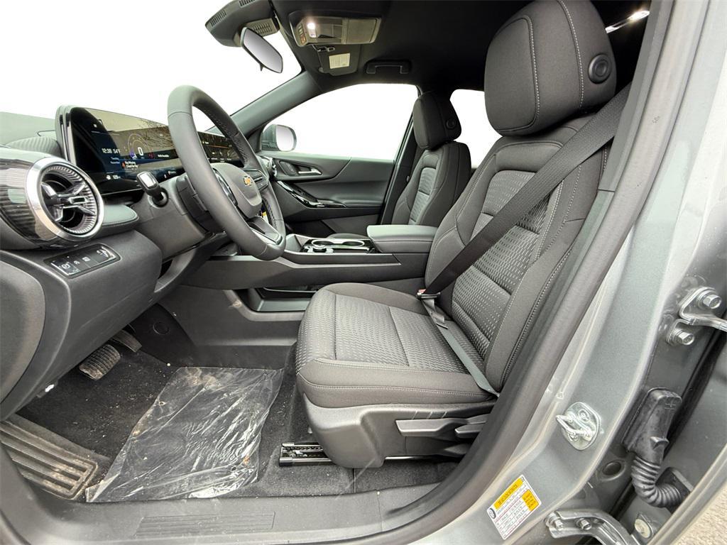 new 2026 Chevrolet Equinox car, priced at $24,995