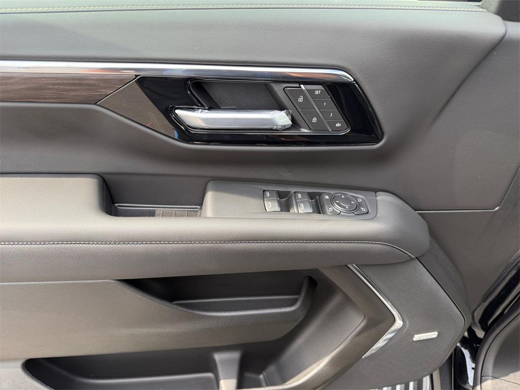 new 2026 Chevrolet Suburban car, priced at $91,940