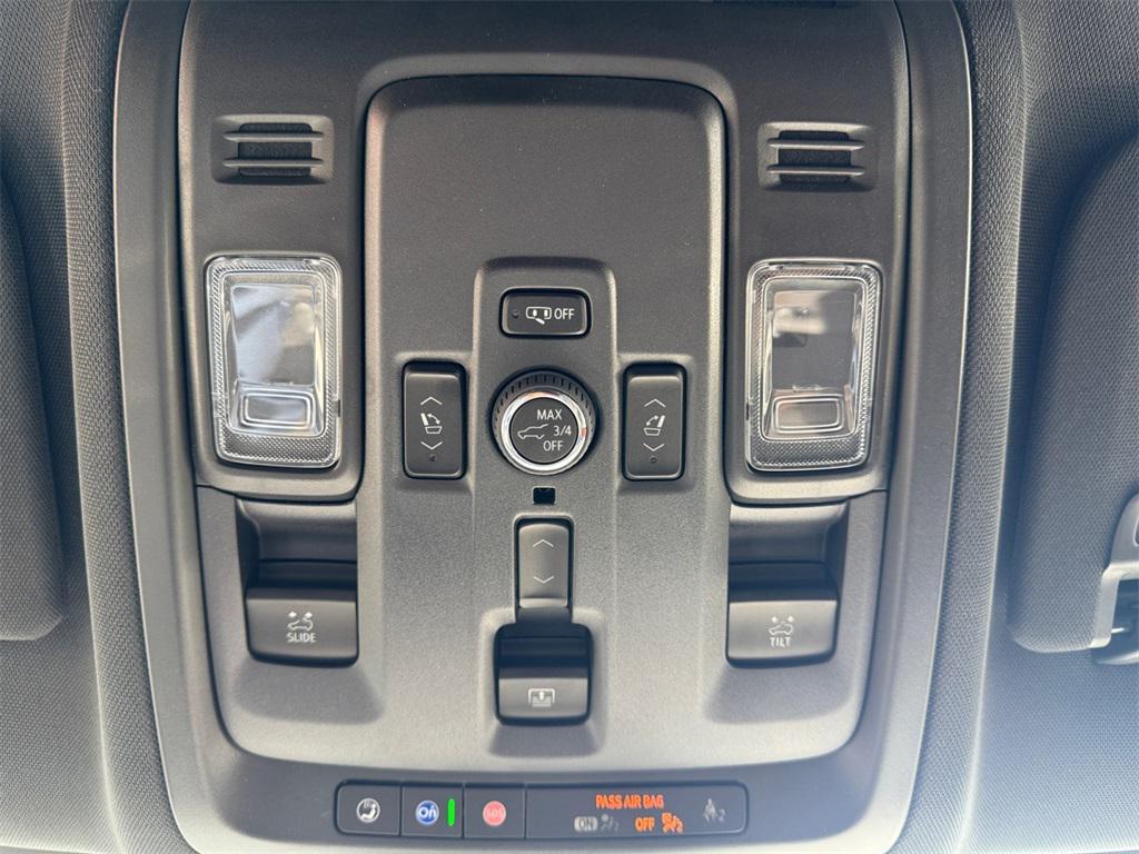 new 2025 Chevrolet Tahoe car, priced at $77,900