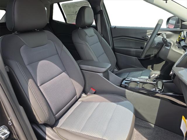 new 2025 Chevrolet Trax car, priced at $20,570