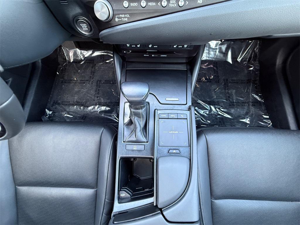 used 2021 Lexus ES 350 car, priced at $32,499