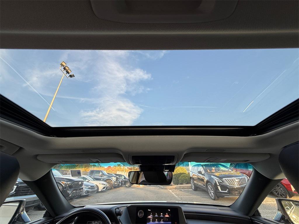 used 2021 Lexus ES 350 car, priced at $32,499