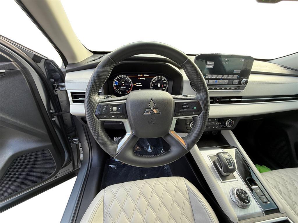used 2023 Mitsubishi Outlander car, priced at $22,500