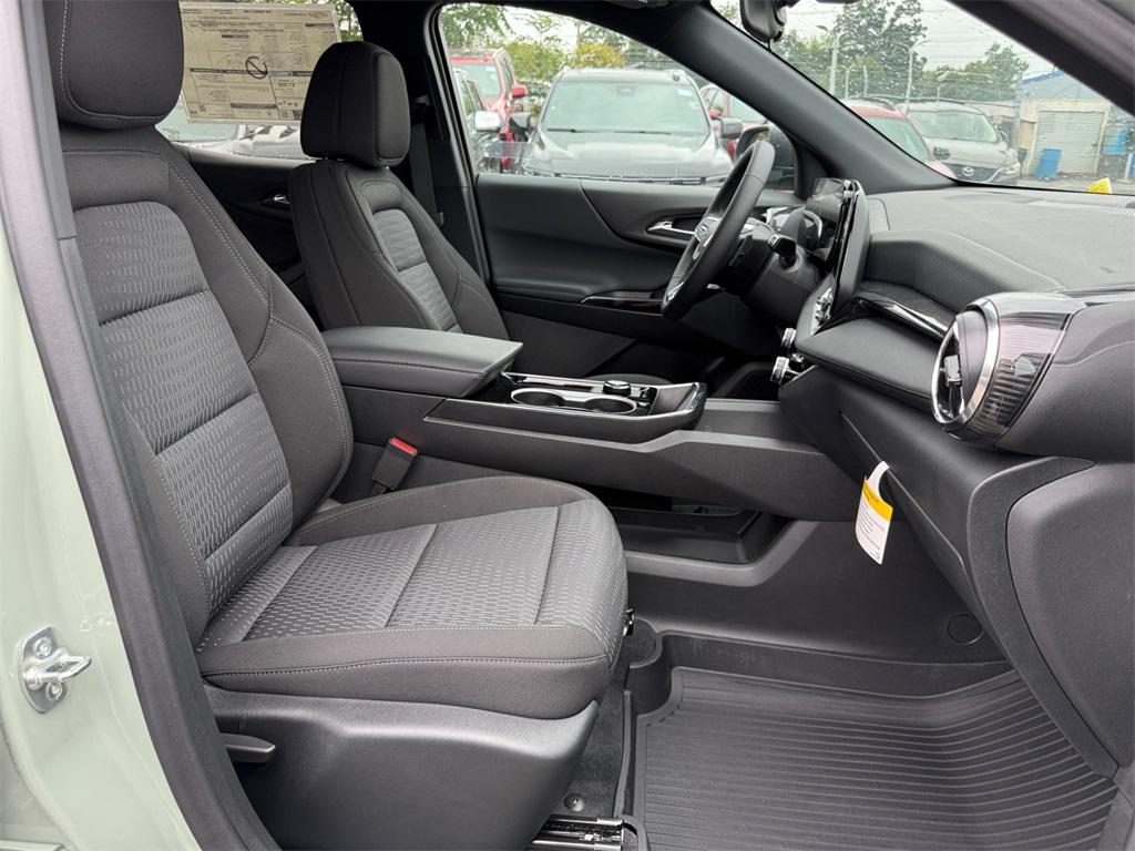 new 2026 Chevrolet Equinox car, priced at $27,305