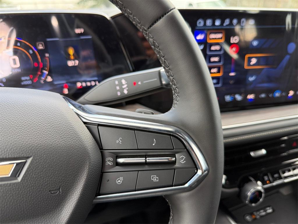 new 2025 Chevrolet Suburban car, priced at $72,115