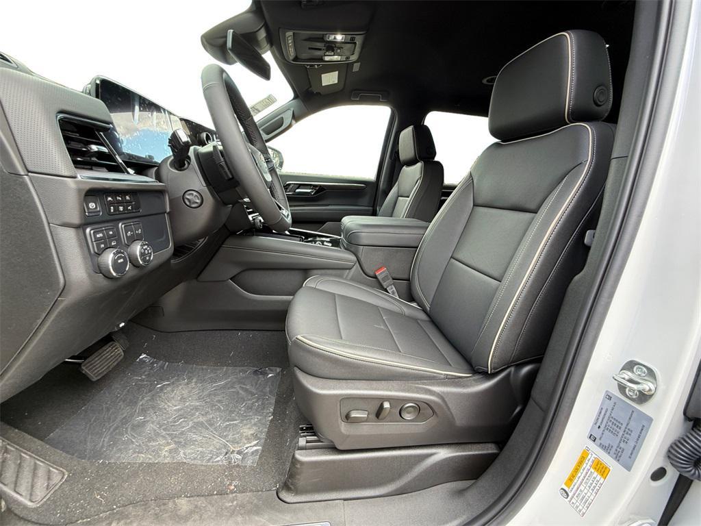 new 2025 Chevrolet Suburban car, priced at $72,115