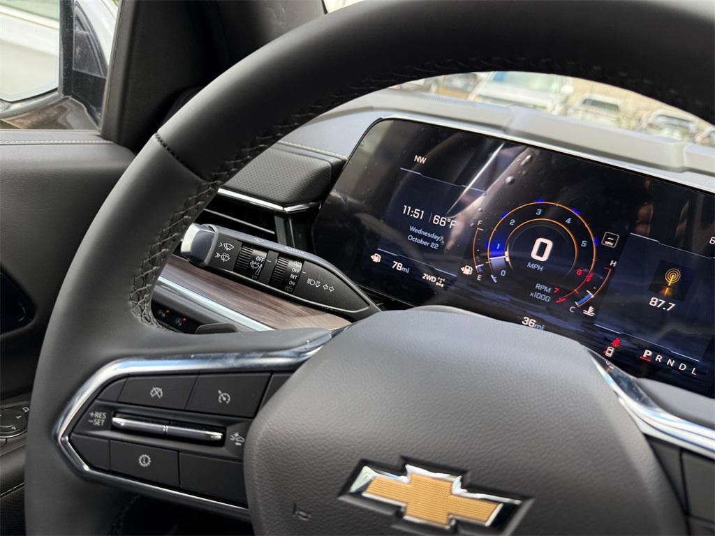 new 2025 Chevrolet Suburban car, priced at $72,115