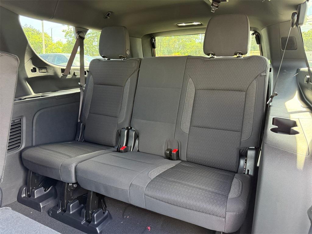new 2025 Chevrolet Suburban car, priced at $60,245