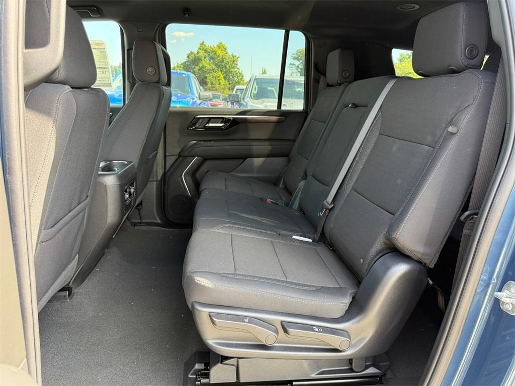 new 2025 Chevrolet Suburban car, priced at $60,245