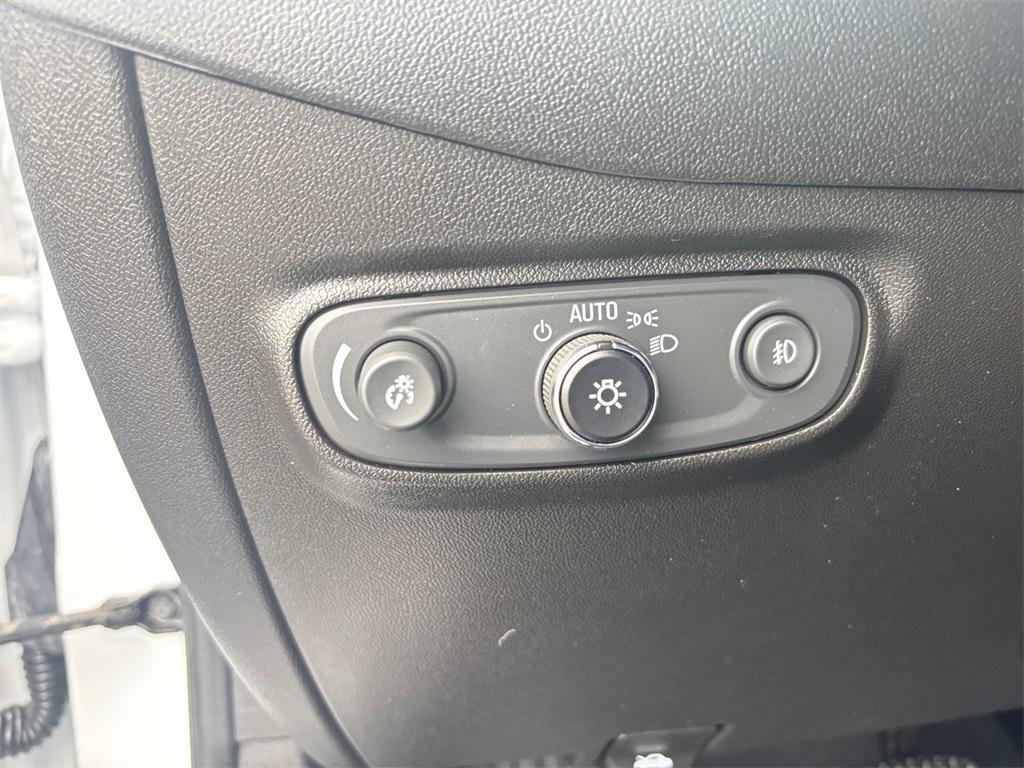 used 2022 Chevrolet Equinox car, priced at $20,000