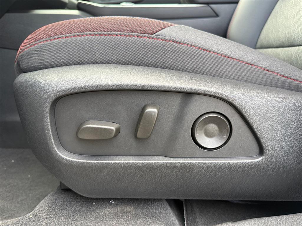 new 2026 Chevrolet Equinox car, priced at $30,135