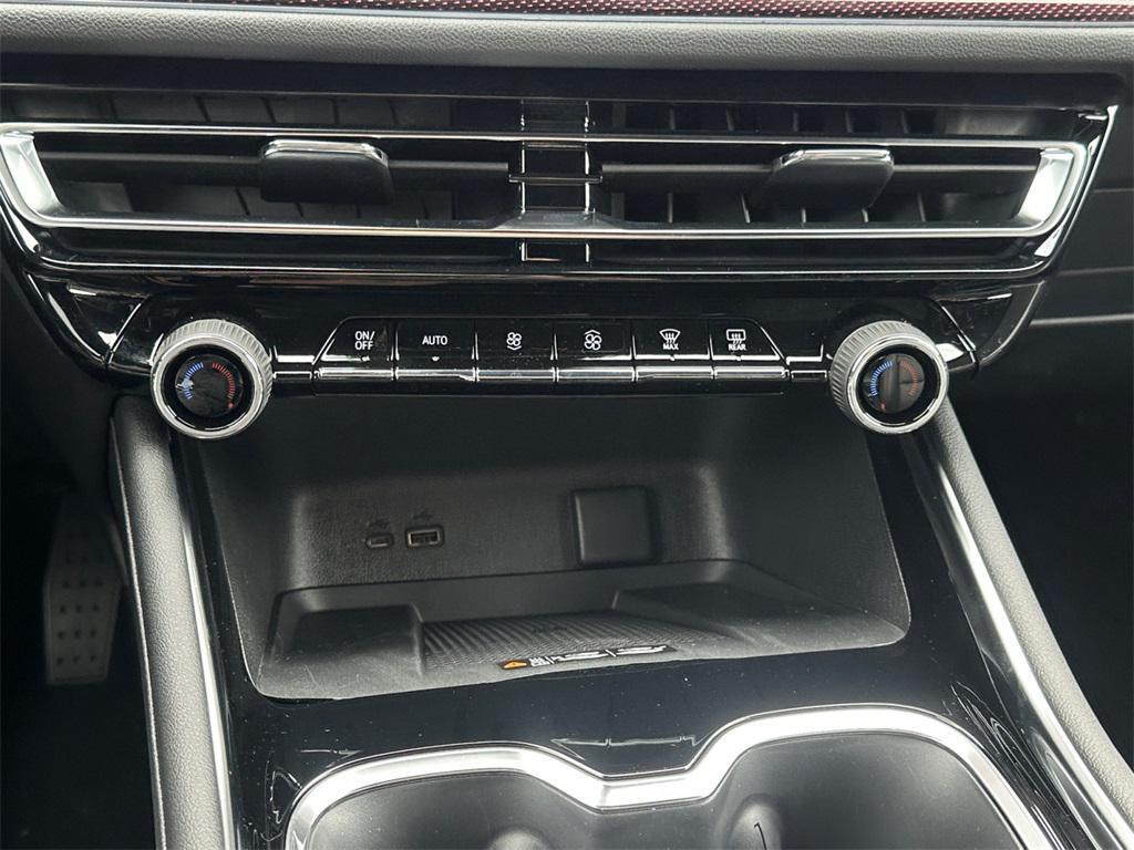 new 2026 Chevrolet Traverse car, priced at $56,330