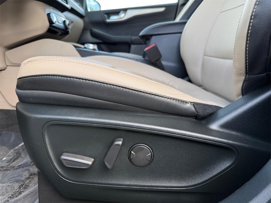 used 2022 Ford Escape car, priced at $21,500