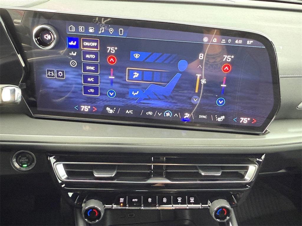 new 2026 Chevrolet Traverse car, priced at $40,140