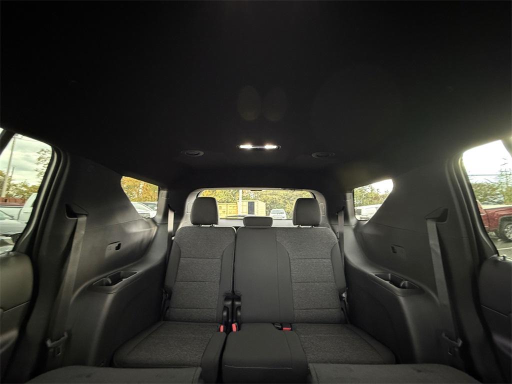 new 2026 Chevrolet Traverse car, priced at $40,140