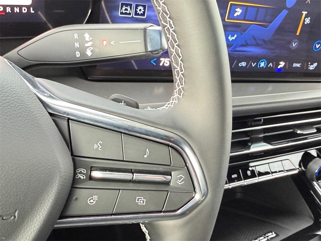 new 2026 Chevrolet Traverse car, priced at $40,140