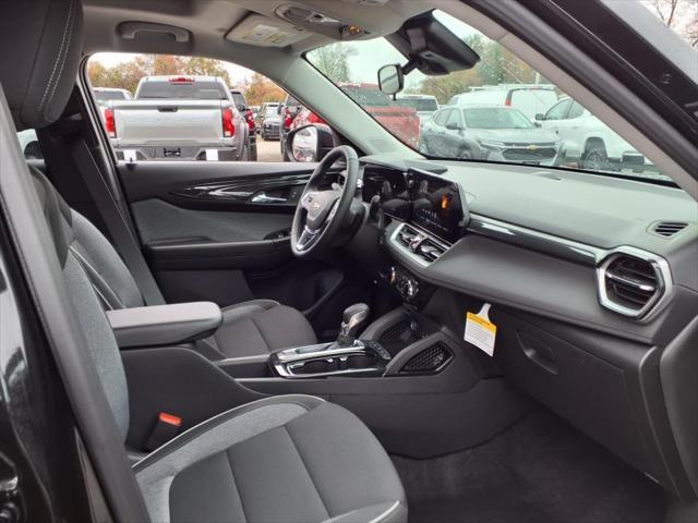 new 2025 Chevrolet TrailBlazer car, priced at $26,197