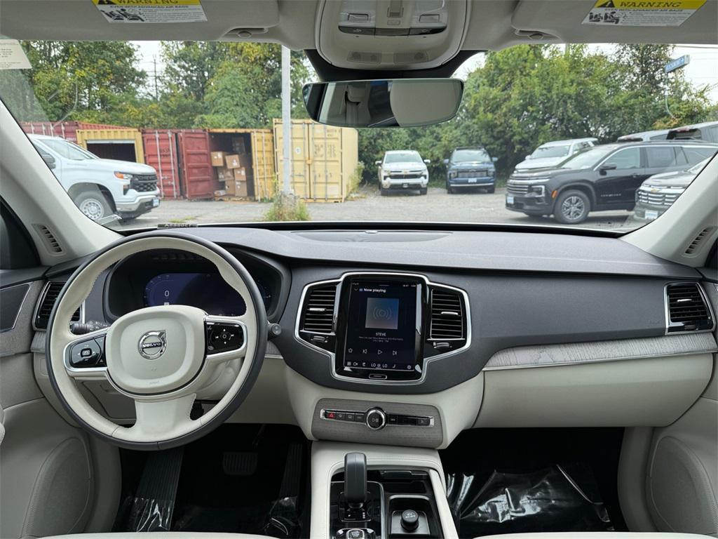 used 2025 Volvo XC90 Plug-In Hybrid car, priced at $55,000