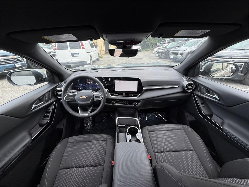 new 2025 Chevrolet Equinox car, priced at $23,620