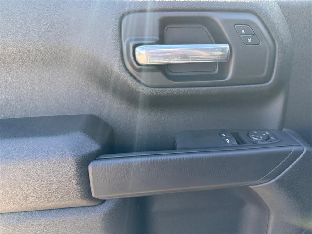 new 2025 Chevrolet Silverado 1500 car, priced at $28,785