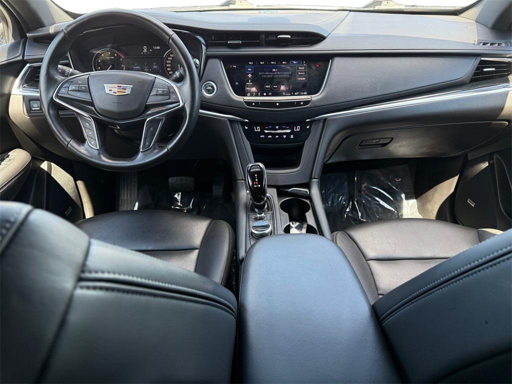 used 2021 Cadillac XT5 car, priced at $25,000