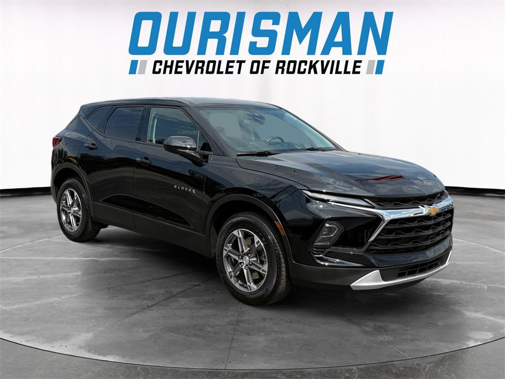 used 2025 Chevrolet Blazer car, priced at $31,000