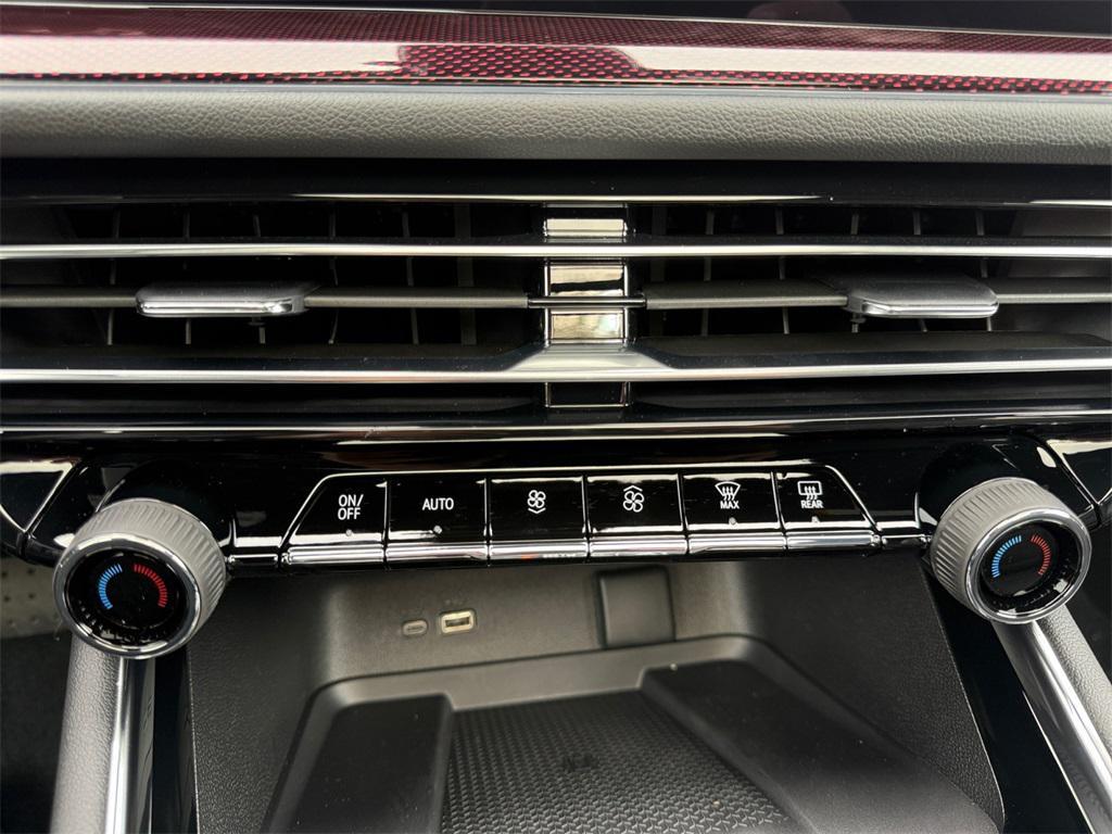 new 2026 Chevrolet Traverse car, priced at $51,956