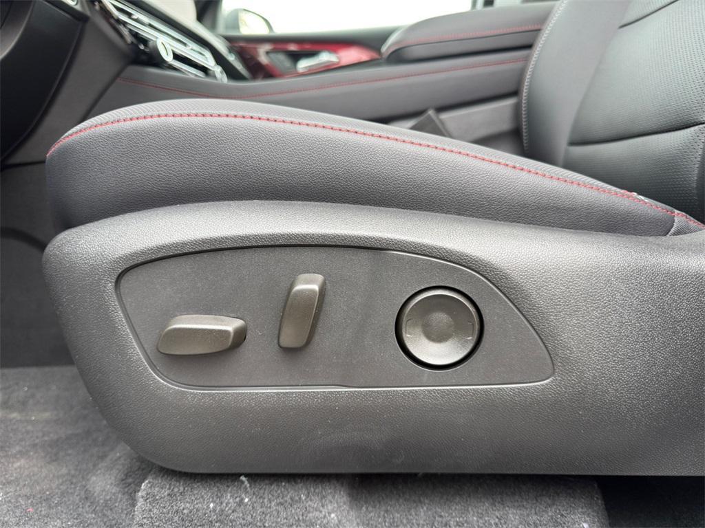 new 2026 Chevrolet Traverse car, priced at $51,956