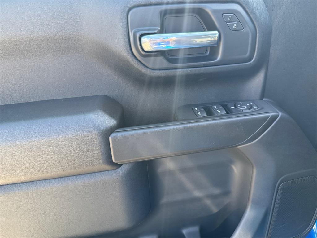 new 2025 Chevrolet Silverado 1500 car, priced at $39,365