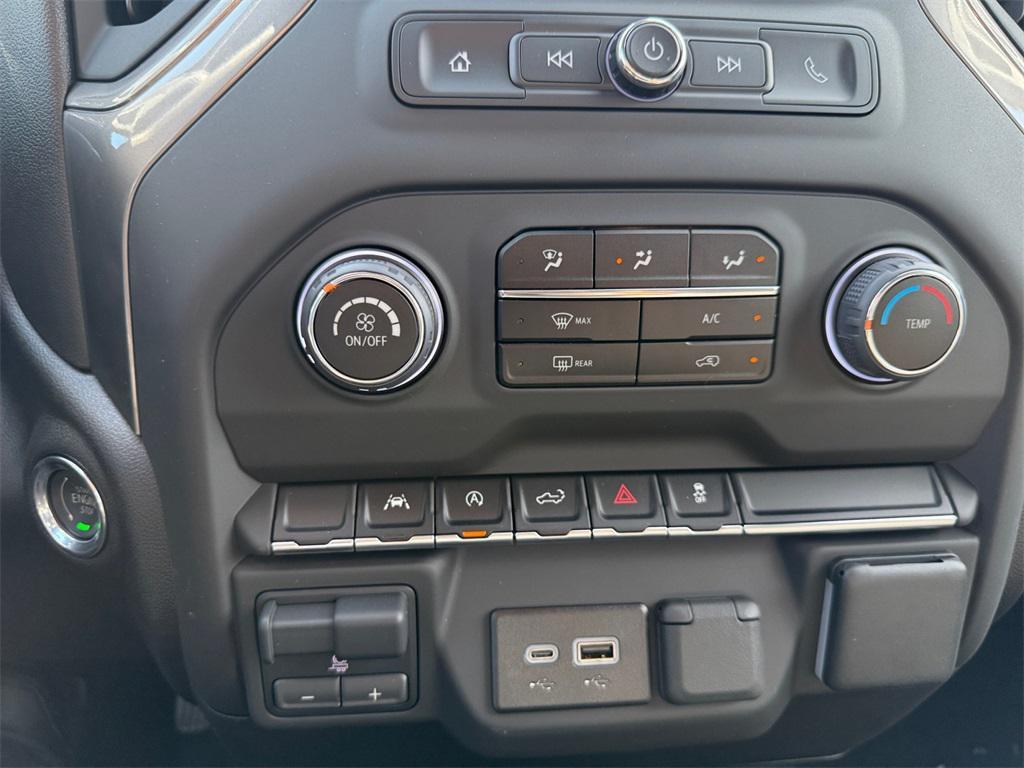 new 2025 Chevrolet Silverado 1500 car, priced at $39,365