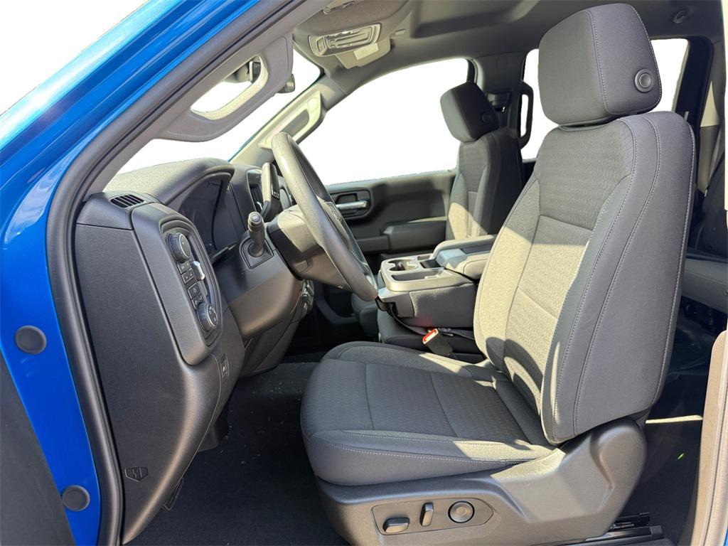 new 2025 Chevrolet Silverado 1500 car, priced at $39,365