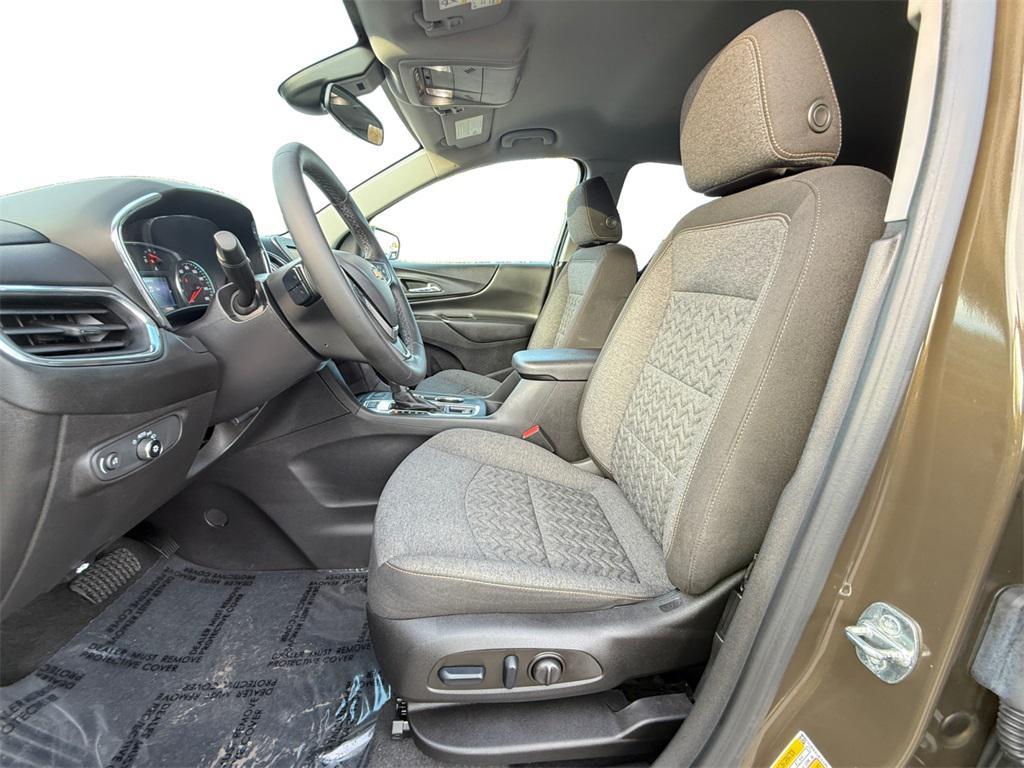 used 2023 Chevrolet Equinox car, priced at $21,000
