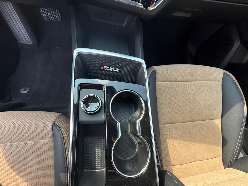 used 2025 Chevrolet Equinox car, priced at $28,500
