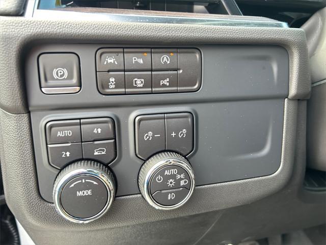 new 2025 Chevrolet Suburban car, priced at $74,840