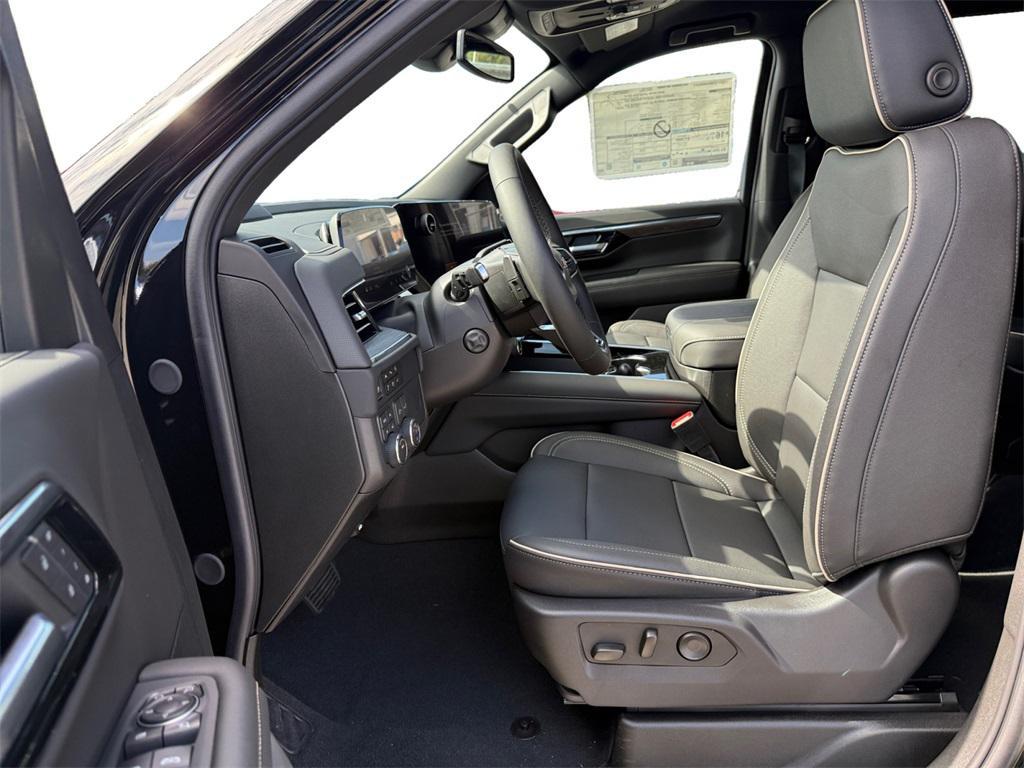 new 2025 Chevrolet Suburban car, priced at $72,380