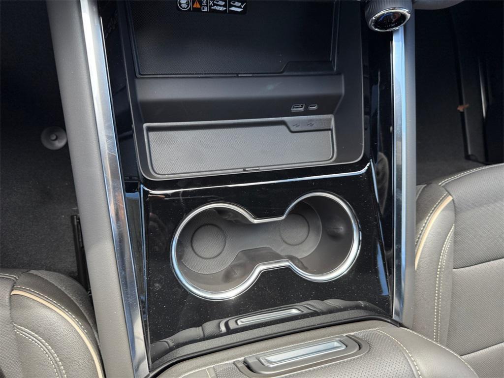 new 2025 Chevrolet Suburban car, priced at $72,380