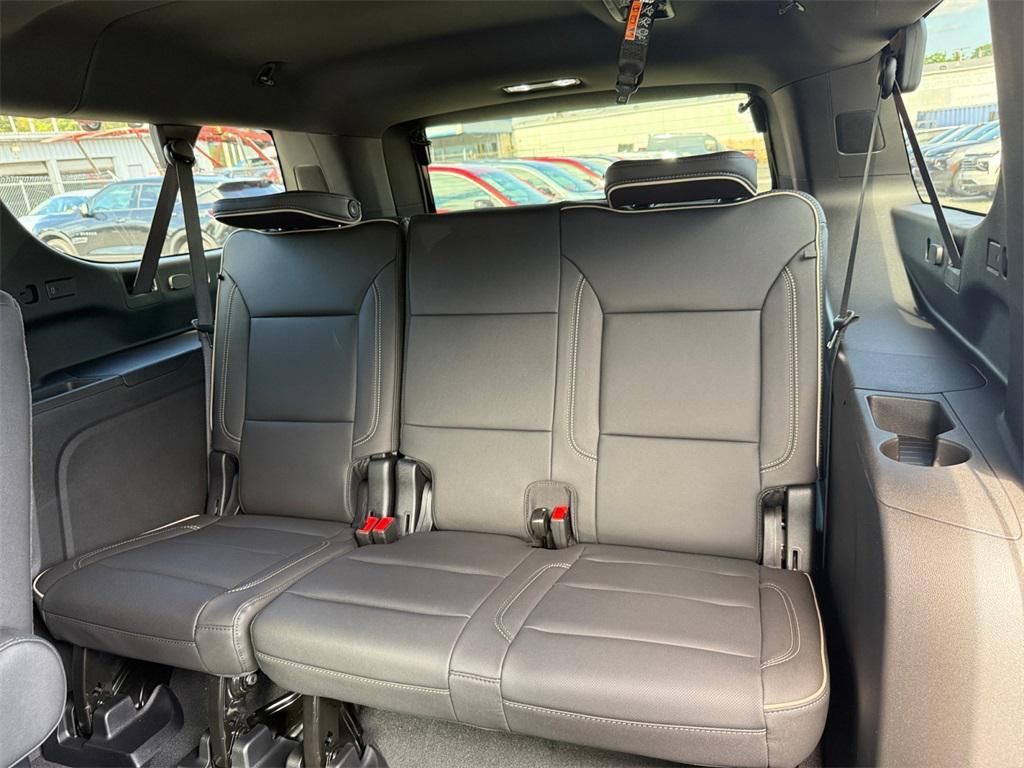 new 2025 Chevrolet Suburban car, priced at $72,380