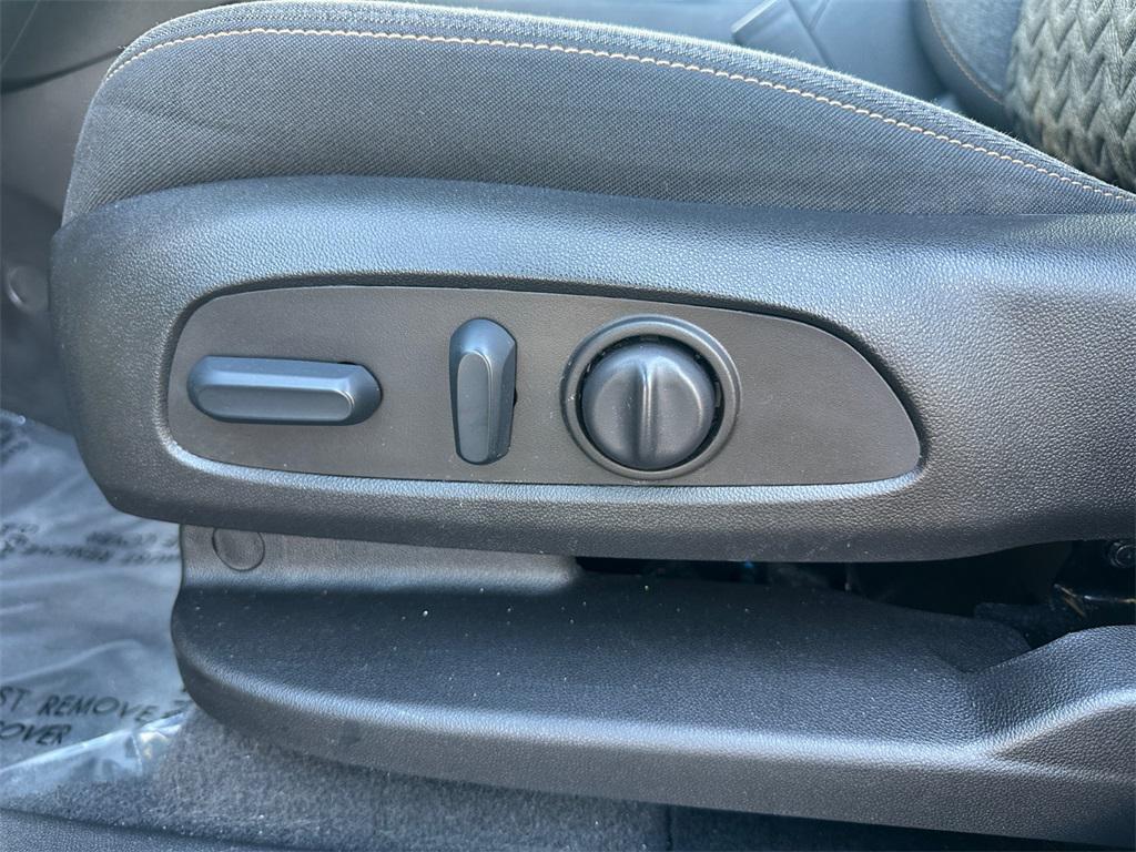 used 2022 Chevrolet Equinox car, priced at $18,500