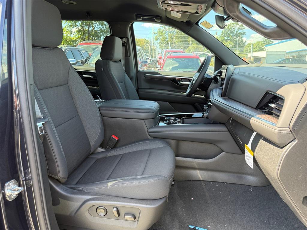 new 2025 Chevrolet Suburban car, priced at $61,990