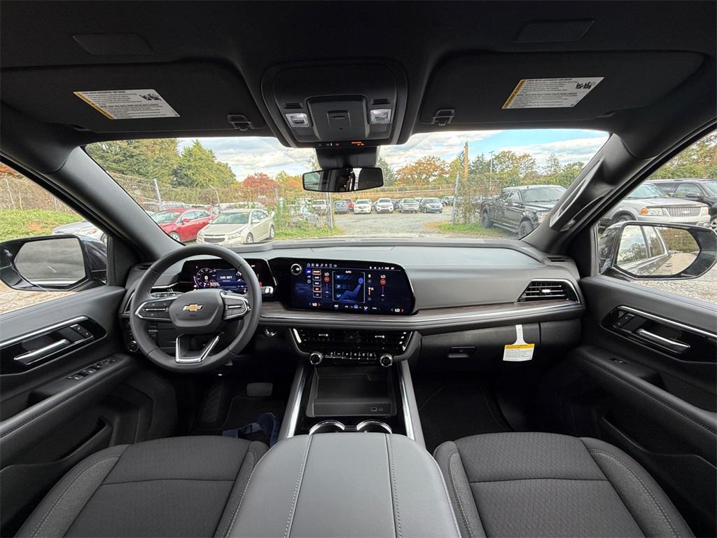 new 2025 Chevrolet Suburban car, priced at $62,490